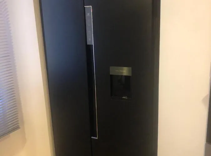 アパート The Family Industry